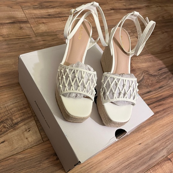 Aldo Dellen Strappy wedge sandal - Wedge heel Size 7.5 - Picture 1 of 6